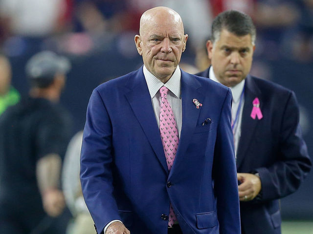 Bob McNair meets with Texans players, regrets word choice