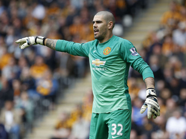 Agent: Victor Valdes wants to remain in Premier League