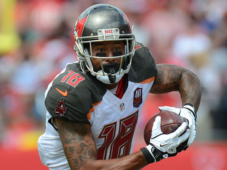 Report ExBuccaneer Murphy arrested on felony weapons charge at