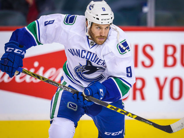 Canucks' Prust shut down for remainder of season with ankle injury