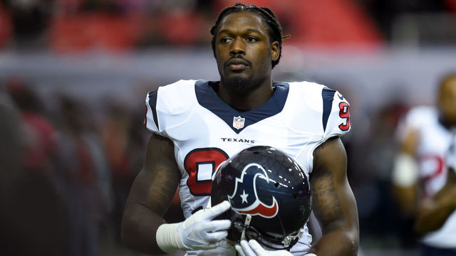 Clowney says prison suit costume not a shot at McNair's inmate comments