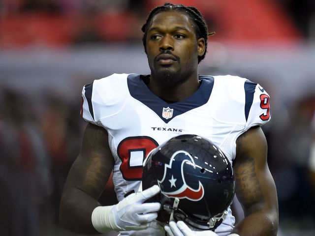 Clowney says prison suit costume not a shot at McNair's inmate comments