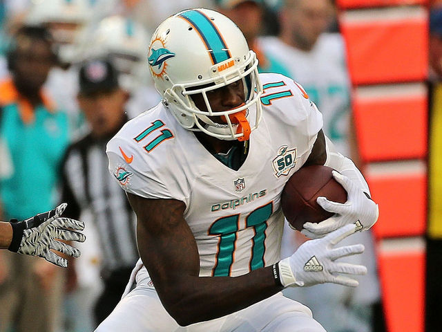 Dolphins' DeVante Parker says foot injury is not serious