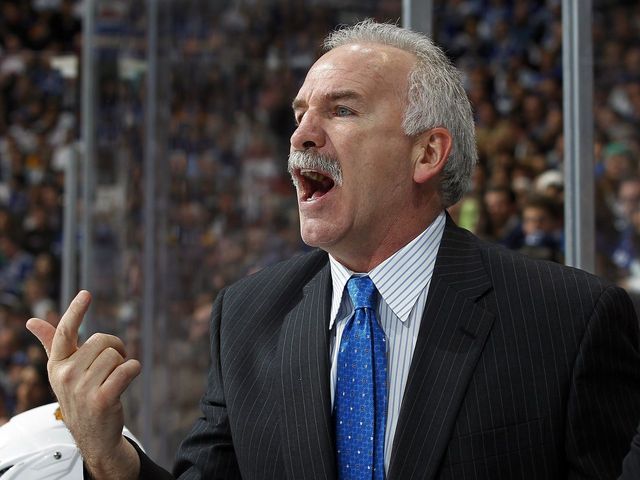 Blackhawks sign coach Quenneville to 3-year extension