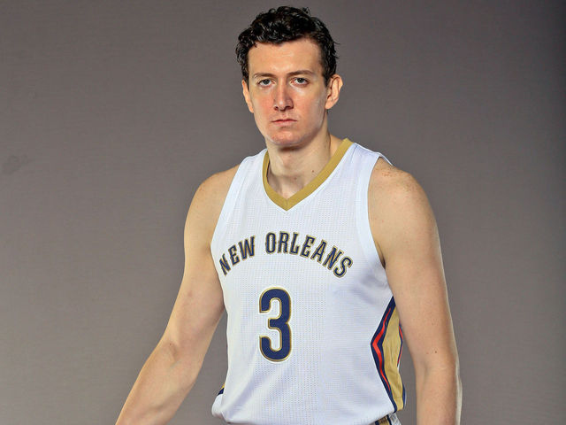 Pelicans' Asik expected to make season debut vs. Warriors