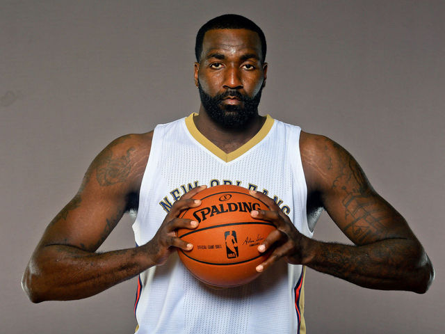 Pelicans' Perkins out indefinitely with right pectoral injury