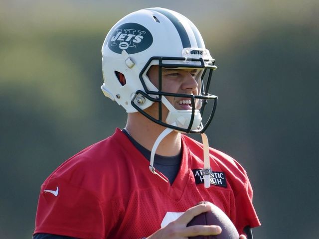 Report: Jets taking trade calls for Petty with QB room full