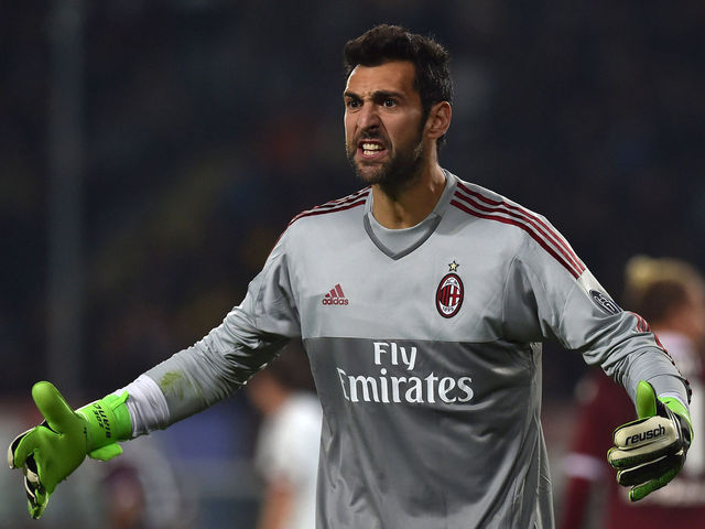 AC Milan 'keeper Diego Lopez to 'take time out' as he deals with tendonitis