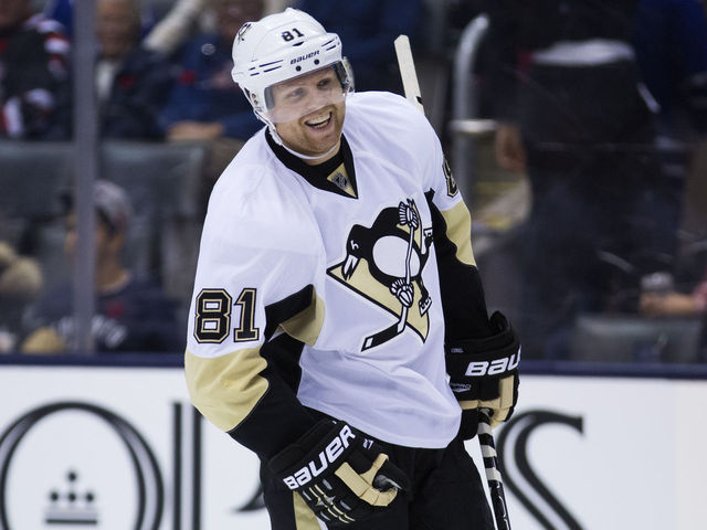 VIDEO: Kessel sets up Hornqvist for sweet power-play goal