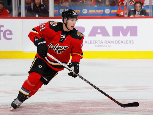 Flames' Bennett records 1st-period hat trick vs. Panthers