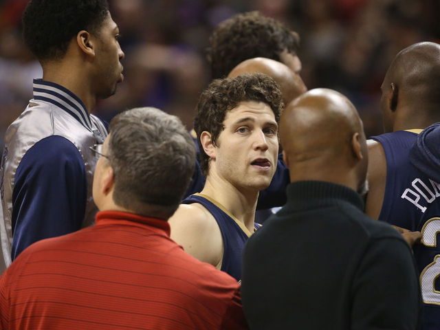 Pelicans waive Jimmer Fredette