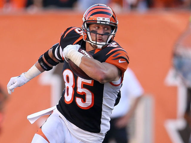 Report: Eifert cleared to participate in OTAs, play in 2018