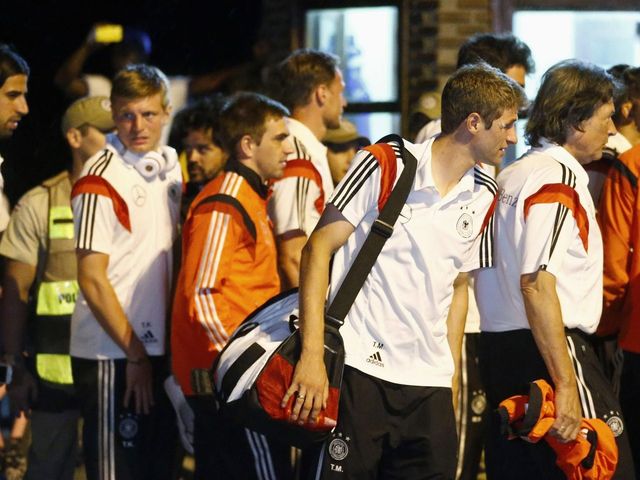 German team switch hotels after bomb scare