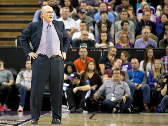 Kings' Divac: George Karl's job 'not in jeopardy'