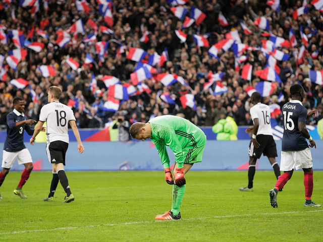 VIDEO: French supporters sing La Marseillaise after Paris attacks