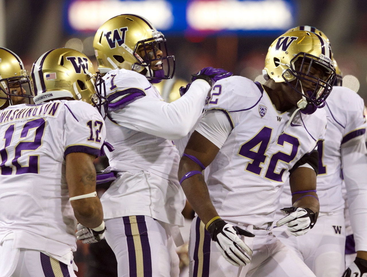 VIDEO: Washington's Cory Littleton de-cleats Arizona State QB Mike Bercovici