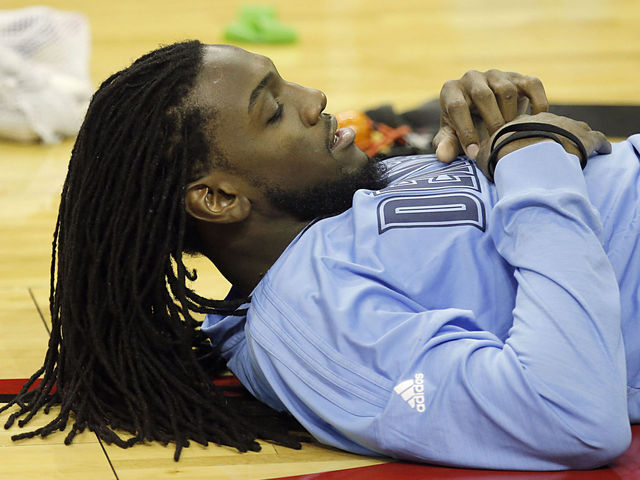 Nuggets' Faried sustains back spasms vs. Suns