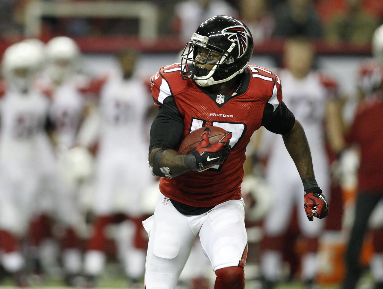 Devin Hester says he's fielding offers from 14 teams