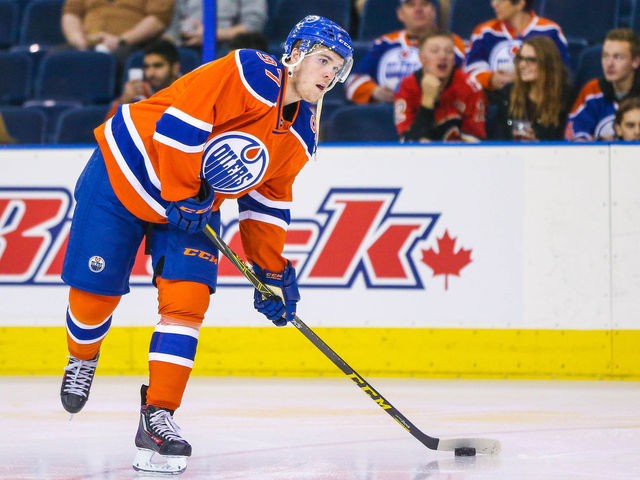 Sling-less Connor McDavid upbeat, able to perform upper-body exercises