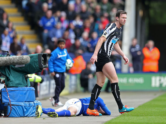 Newcastle's Mike Williamson extends Wolves loan move