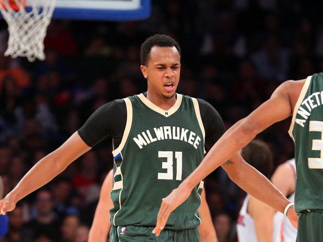 Bucks' Henson returns vs. Raptors