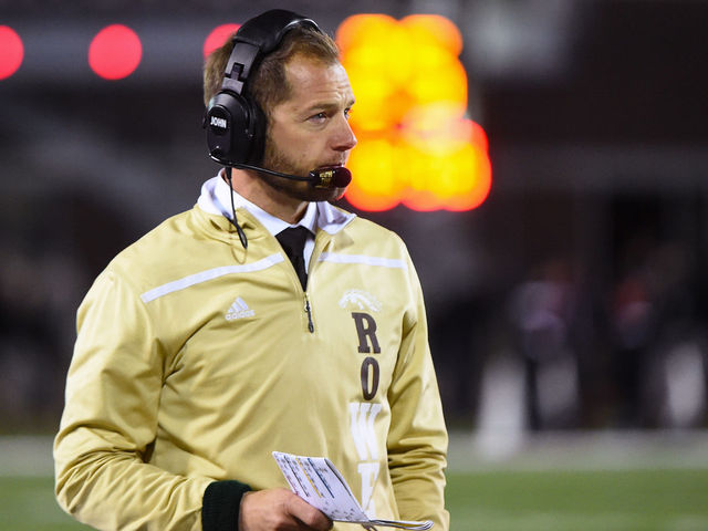 VIDEO P.J. Fleck ends halftime speech with trademark Row The