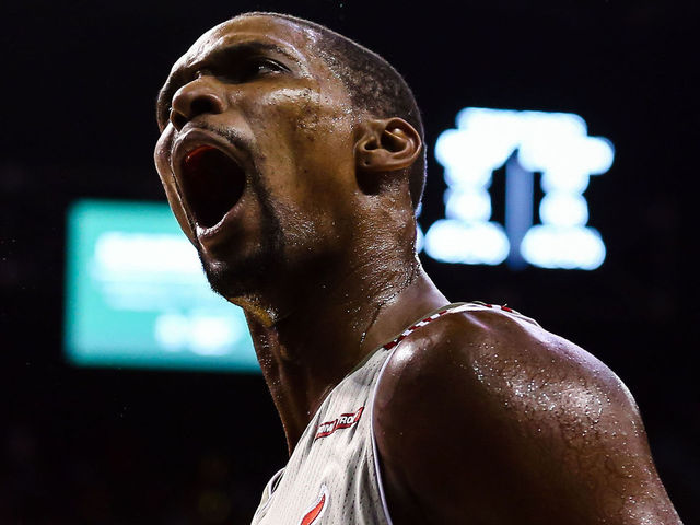 VIDEO: Bosh yells 'Shut yo a-- up' at Mavericks crowd