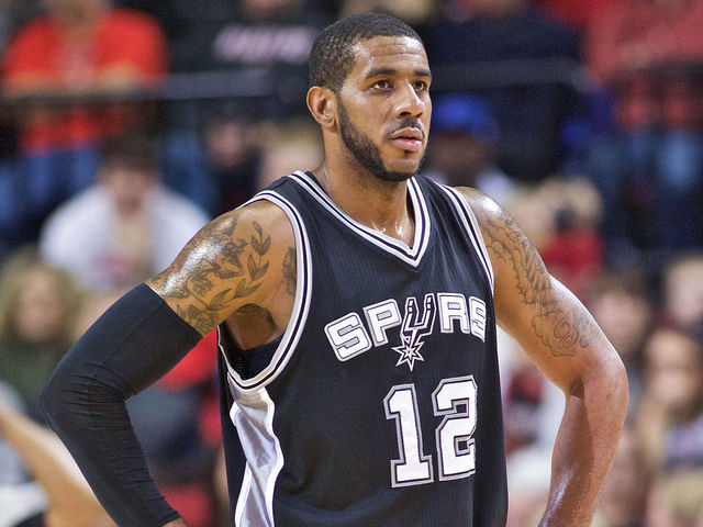 LaMarcus Aldridge returns after tweaking ankle