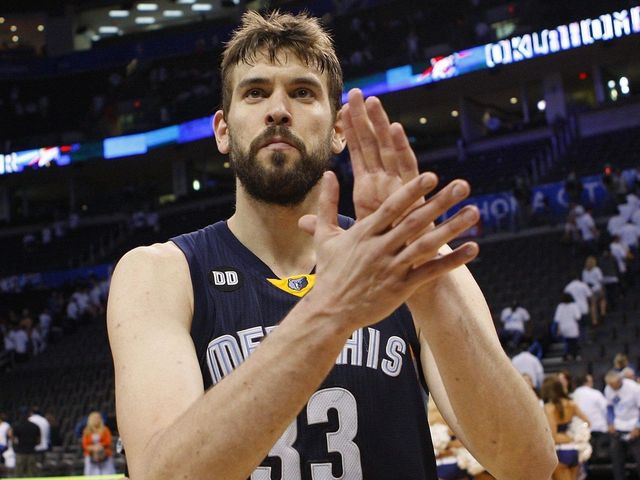 Look: Gasol channels 'The Shining' to announce return from surgery