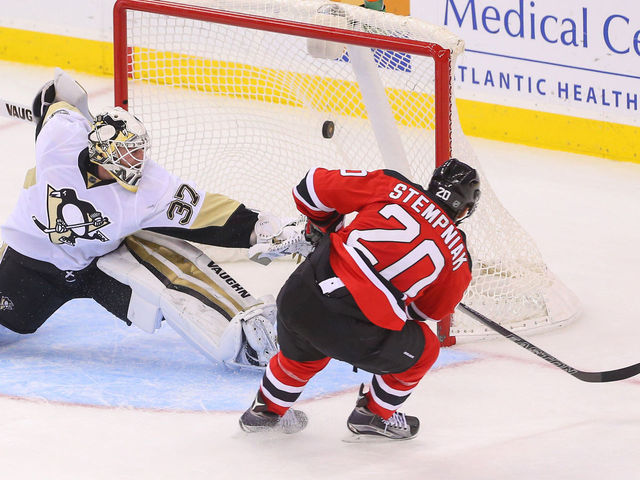 Devils trade Stempniak to Bruins for 2 picks