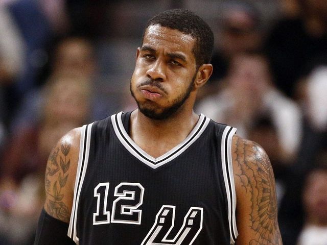 Spurs' Aldridge questionable vs. Mavericks