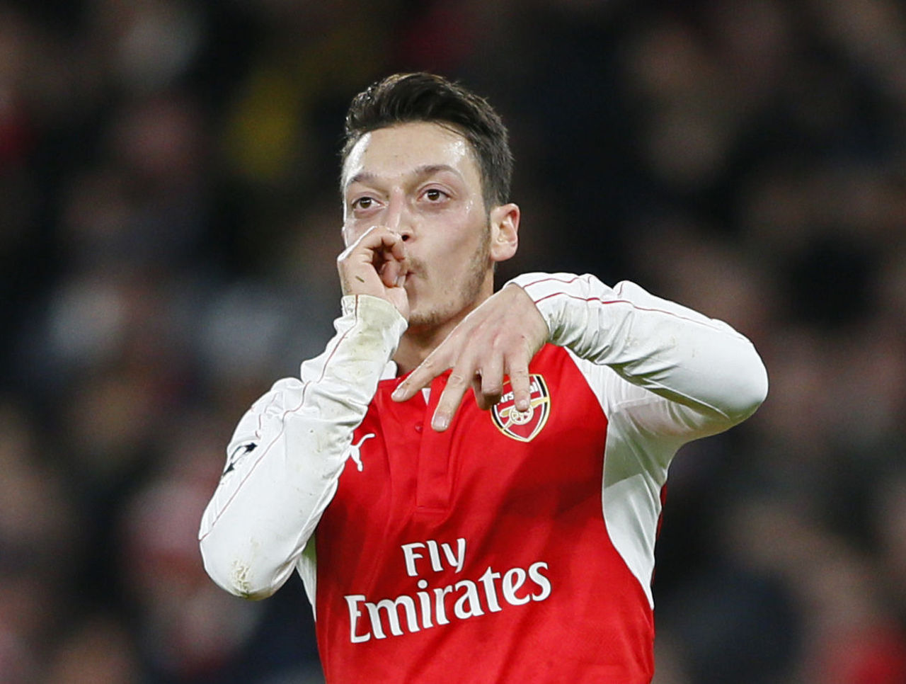 Ozil на стадионе