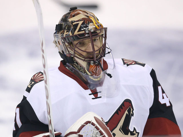 Coyotes' Smith to miss 8-to-10 weeks after core muscle surgery