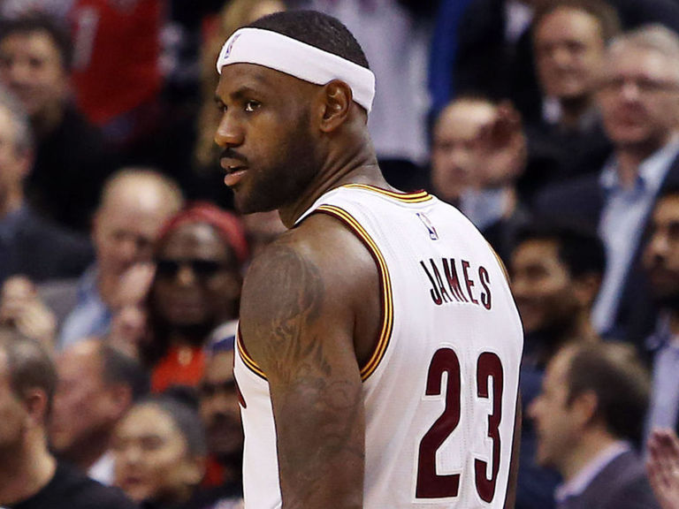 PHOTO: LeBron posts heartfelt tribute to teen who died from cancer ...