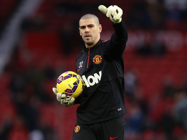 Report: Victor Valdes on verge of cancelling Manchester United contract