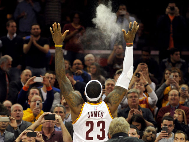 Nike signs LeBron to lifetime deal