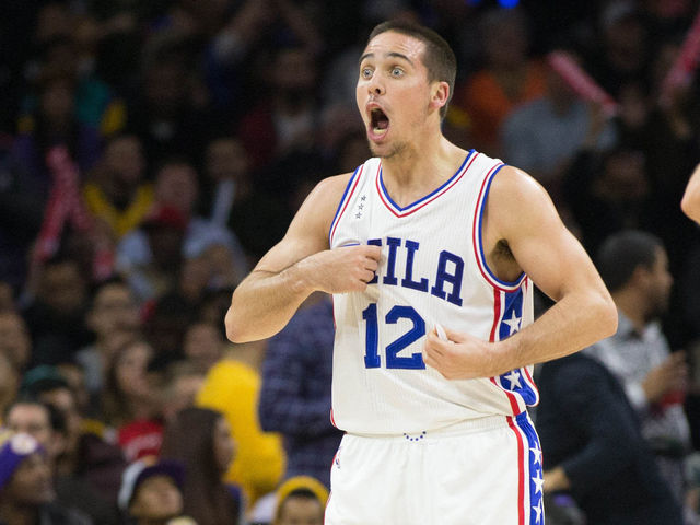 76ers avoid record for historically inept start with win over Lakers