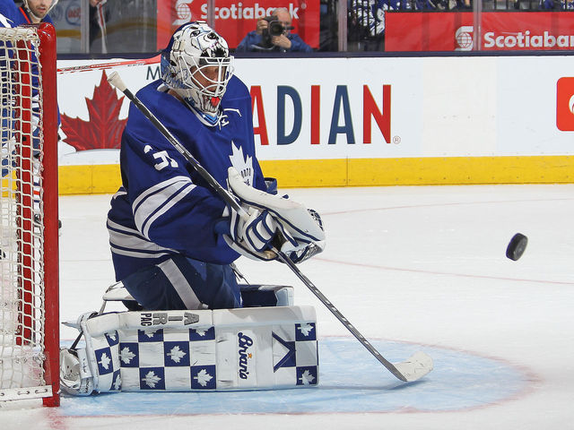 Maple Leafs sign Sparks to 1-year, 2-way deal