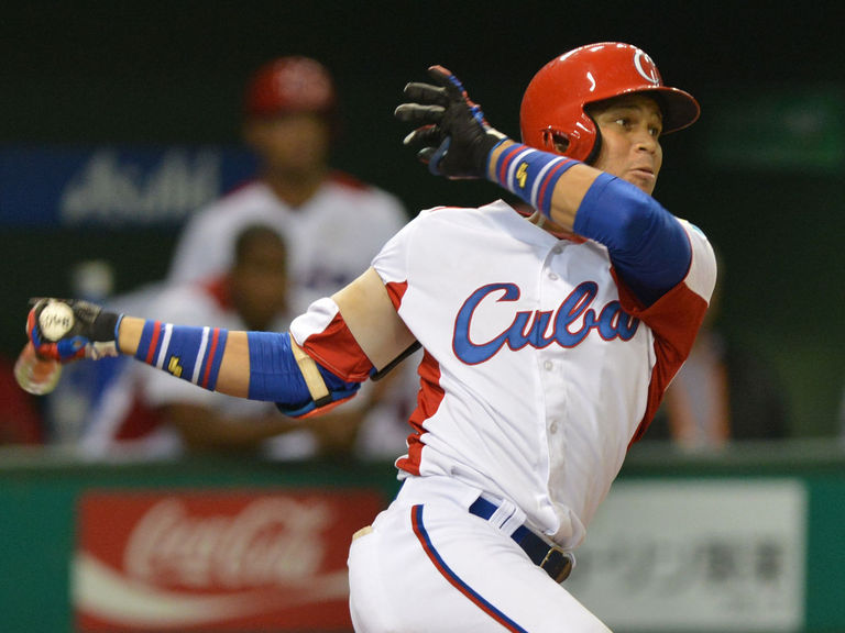 Report: Cuba's Fernandez to pursue MLB deal | theScore.com