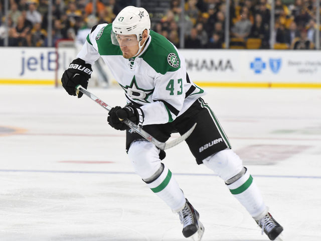 VIDEO: Nichushkin's between-the-legs pass sets up Seguin