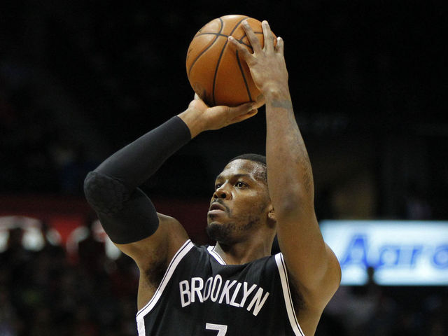VIDEO: Nets' Johnson ejected for elbow to Knicks' Calderon