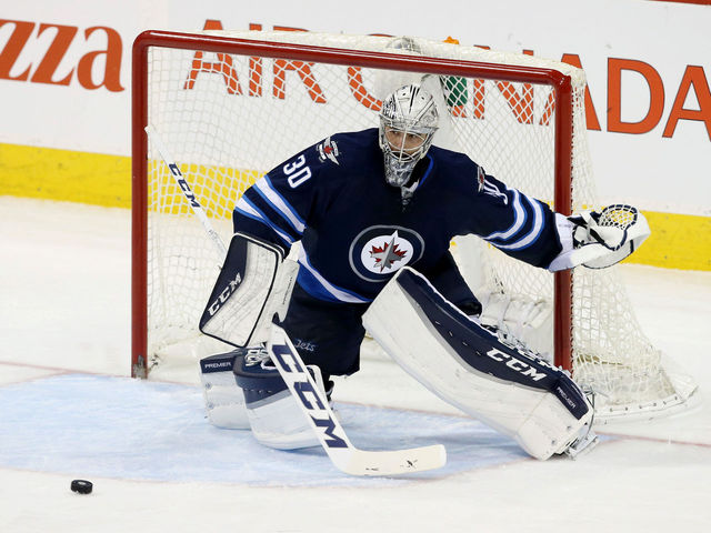 VIDEO: Jets' Hellebuyck closes door on Kessel | theScore