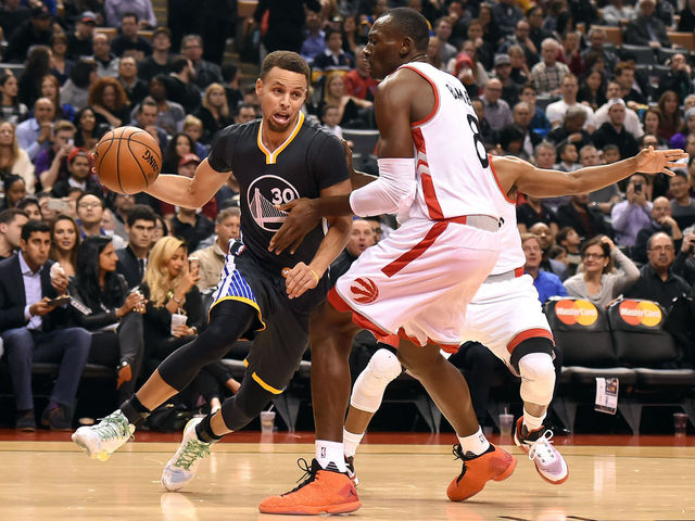 Warriors improve to 21-0 behind Curry's 44 points