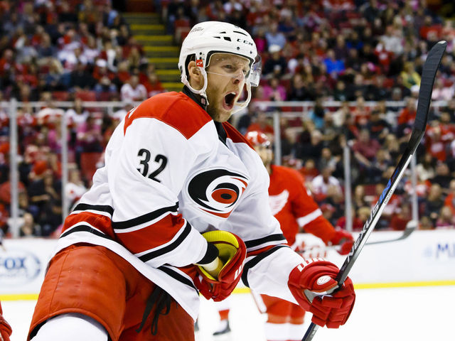 Versteeg to line up with Gaudreau, Monahan