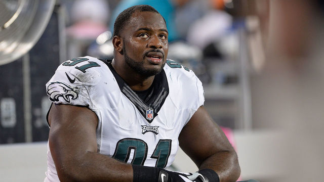 Eagles' Cox sued for allegedly ruining couple's marriage