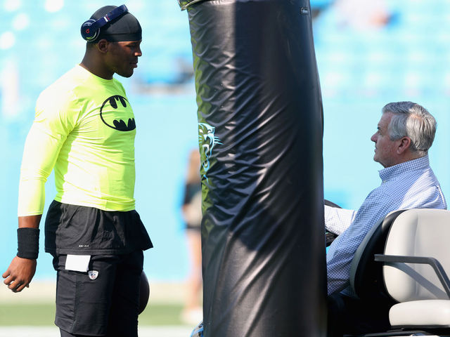 VIDEO: Panthers, Jets owners join in the dab craze