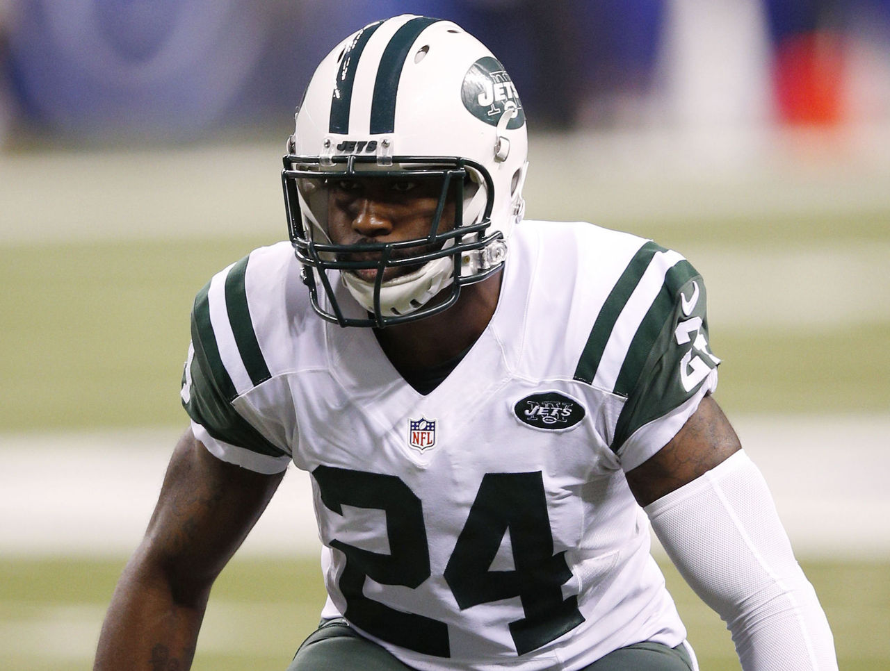 Jets' Revis doubtful, Decker out