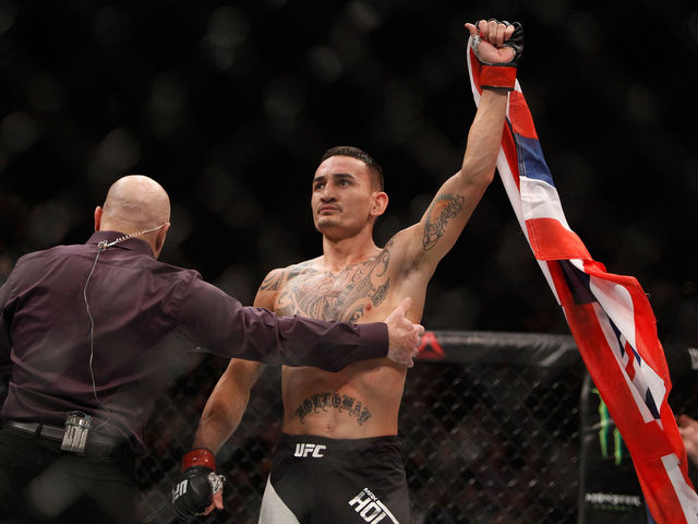 Max Holloway bests Jeremy Stephens via unanimous decision
