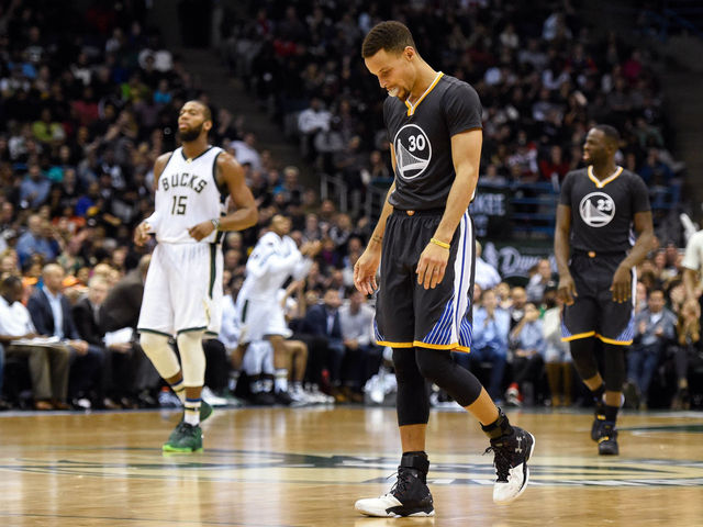 Curry after Warriors' 1st loss: '33 was within our grasp'