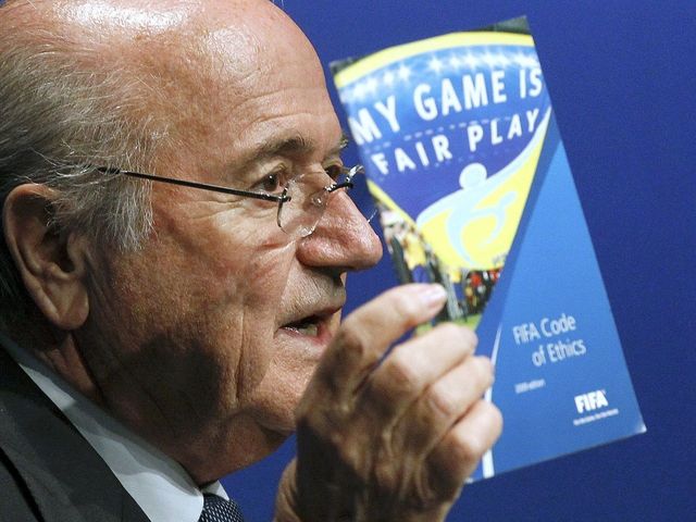 Blatter writes to FIFA's 209 member associations, proclaims innocence